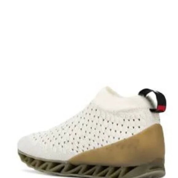 Camper Lab x Willhem together collab Himilayan low textured sock sneaker w/ fur - Picture 5 of 9